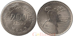 Колумбия. 200 песо 2013 год. Красный ара.