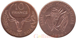 Мадагаскар. 10 франков 1996 год. Зебу. Ваниль.