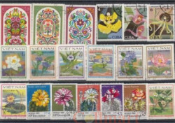 Набор марок. Цветы разных стран. 19 марок + планшетка. № 421