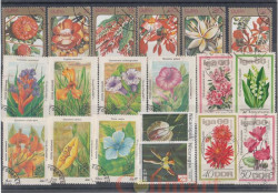 Набор марок. Цветы. 19 марок + планшетка. № 702