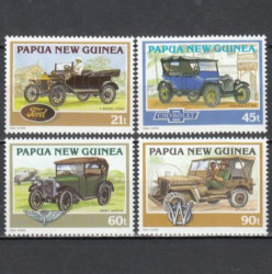 Набор марок. Папуа-Новая Гвинея 1994 год. Классические автомобили. (4 марки)
